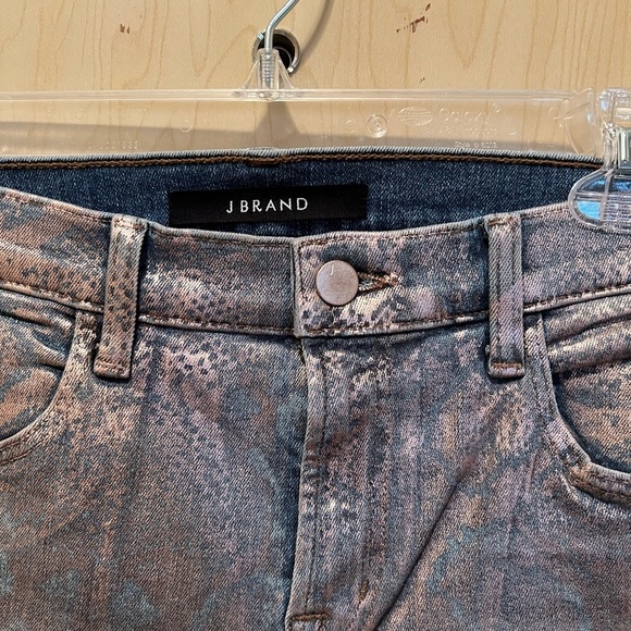 J brand Alana rose gold snake foil jeans - Picture 3 of 5
